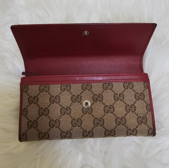 💜🎉HOST PICK🎉💜Authentic Gucci Long Wallet - Picture 11 of 17